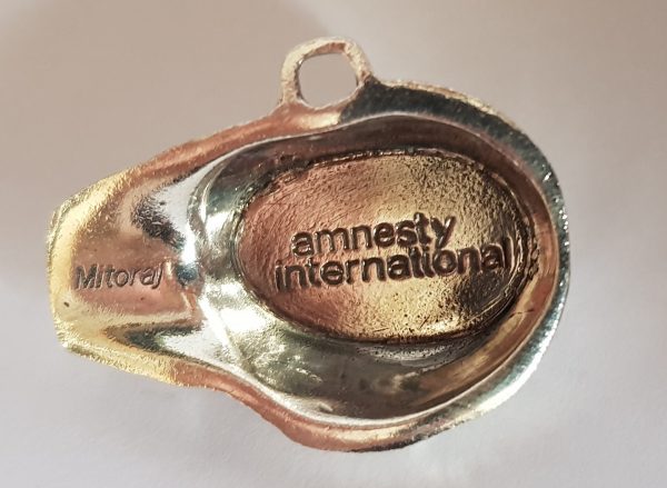 Igor Mitoraj - Brelok / Zawieszka dla Amnesty International - obrazek 3
